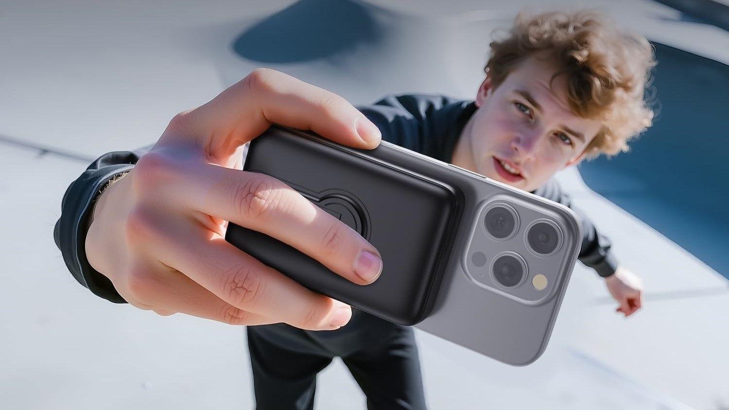 CHUSII 12000mAh MagSafe portable charger with built-in kickstand – wireless power bank for airplane travel and iPhone charging.